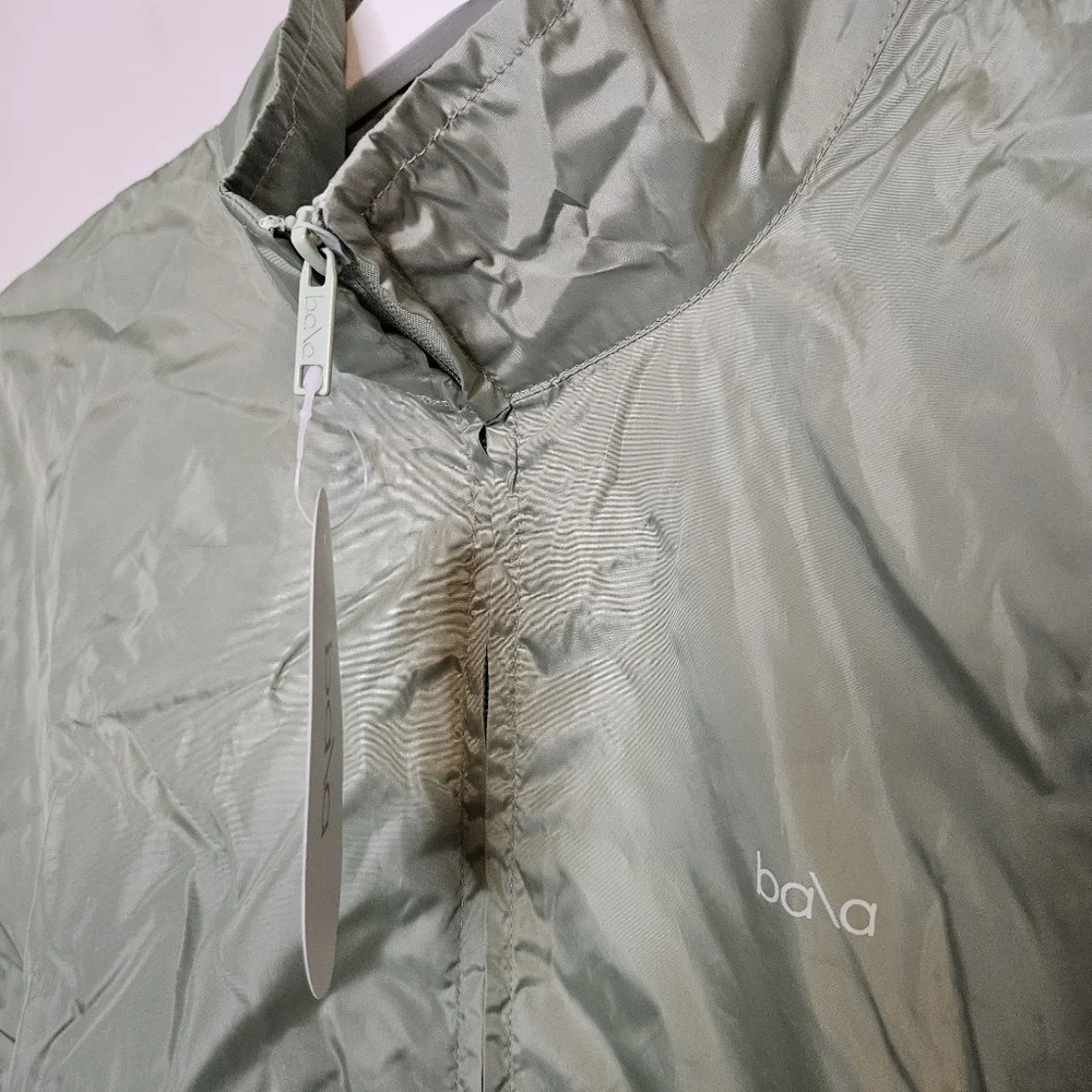 FabFitFun x Bala Running Jacket Break Away Womens L/XL $80 Light Green NEW - Picture 3 of 16